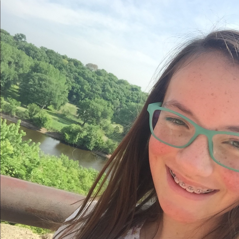 Meet your Posher, Averie